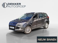 Ford Kuga - 1.5 Titanium - 2.000 kg trekgewicht - TREKHAAK - VOORRUITVERWARMING - PARKEERSENSOREN V+A