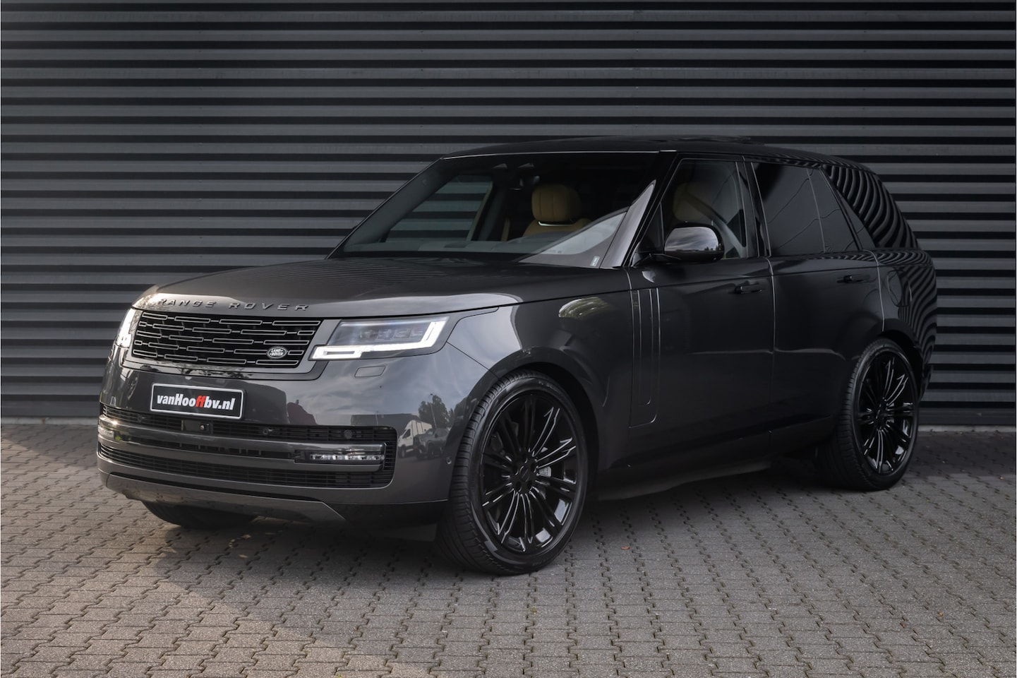 Land Rover Range Rover - 3.0 P550e HSE PHEV 23'' - Carpathian Grey - AutoWereld.nl
