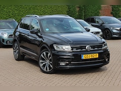 Volkswagen Tiguan - 1.5 TSI ACT Highline Business 3x R-line / Trekhaak / 360Camera / Navigatie / 20'' / Stoelv
