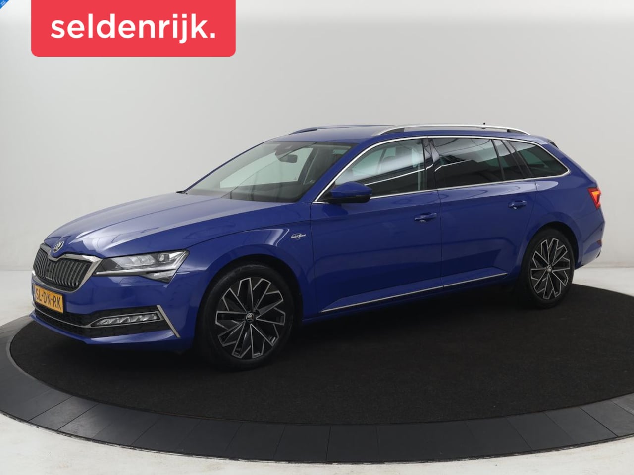 Skoda Superb Combi - 1.4 TSI iV Laurin & Klement - AutoWereld.nl
