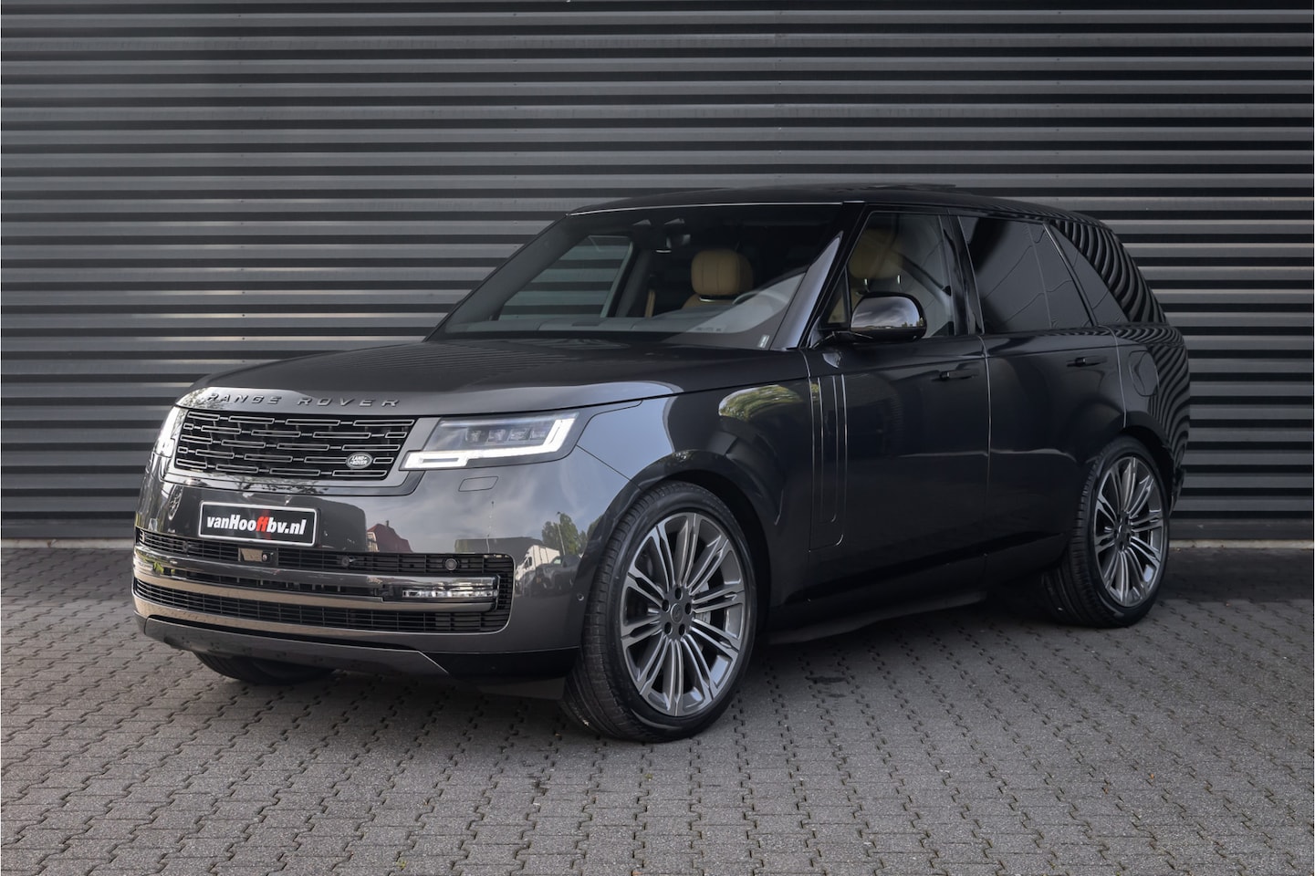Land Rover Range Rover - 3.0 P550e HSE PHEV 23'' - Carpathian Grey - AutoWereld.nl