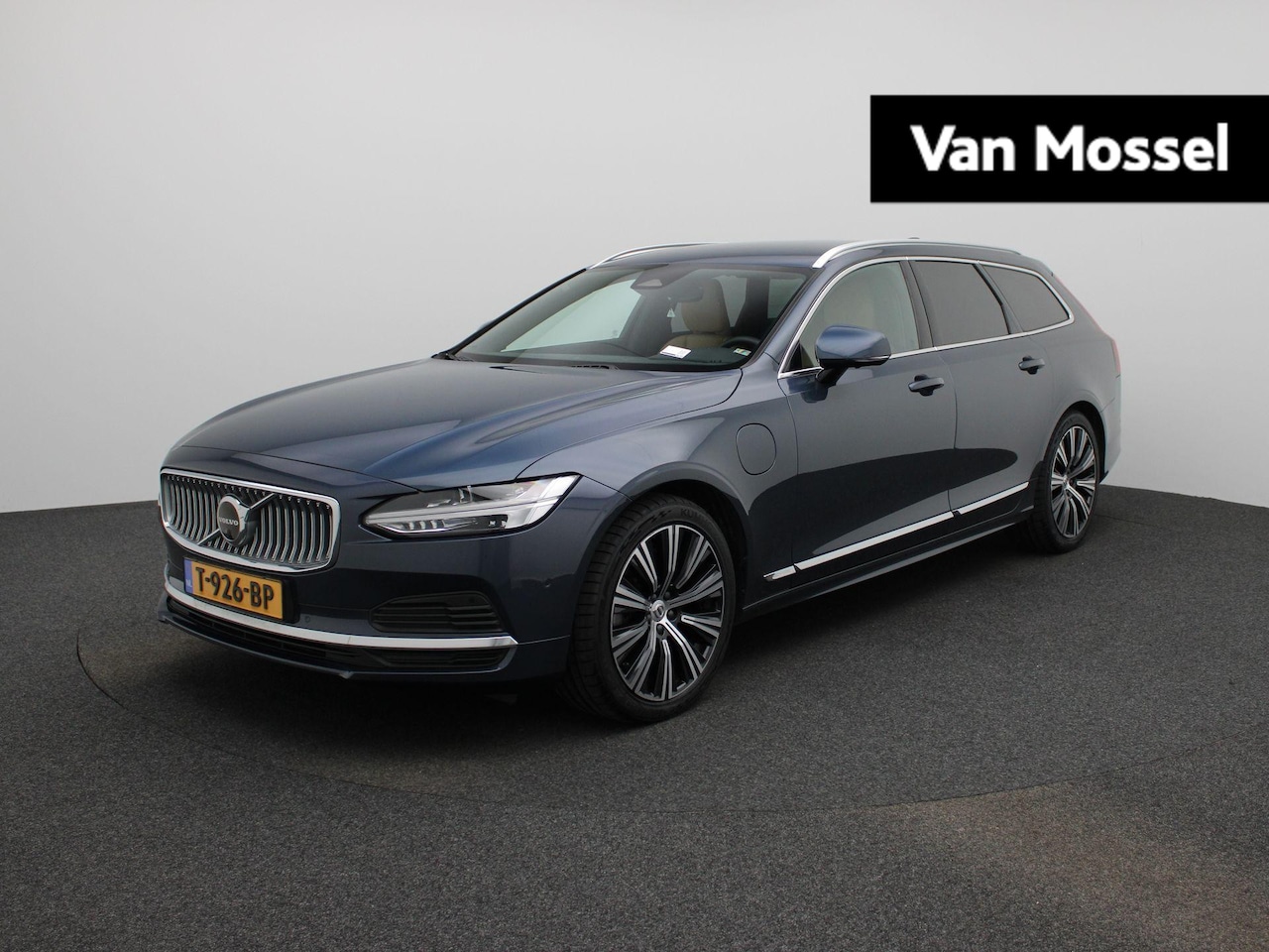 Volvo V90 - 2.0 T6 Plug-in hybrid AWD Plus Bright 350PK | Elektrische Trekhaak | Leder Interieur | Har - AutoWereld.nl