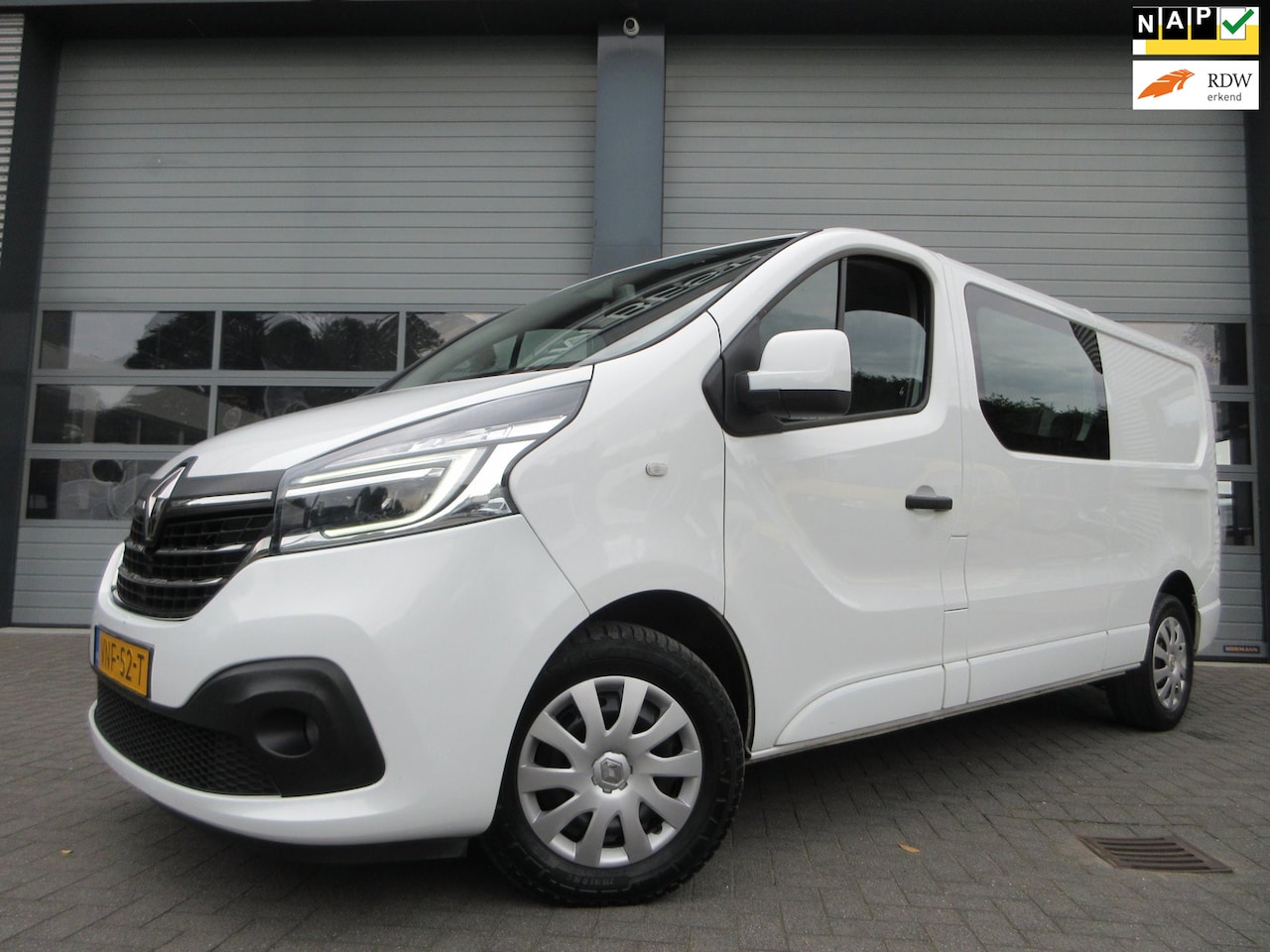 Renault Trafic - 2.0 dCi 120pk T29 L2 DC, Dubbel Cabine, Euro 6, Airco, Camera - AutoWereld.nl