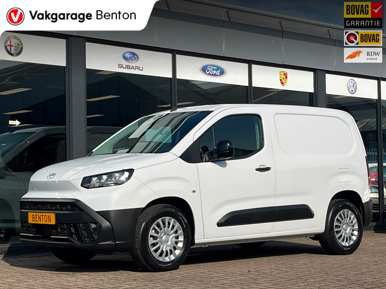 Toyota PROACE CITY Electric - Comfort 50 kWh L1 | NIEUW UIT VOORRAAD | LED | 3-Zits | DAB | Apple CarPlay | Camera - AutoWereld.nl
