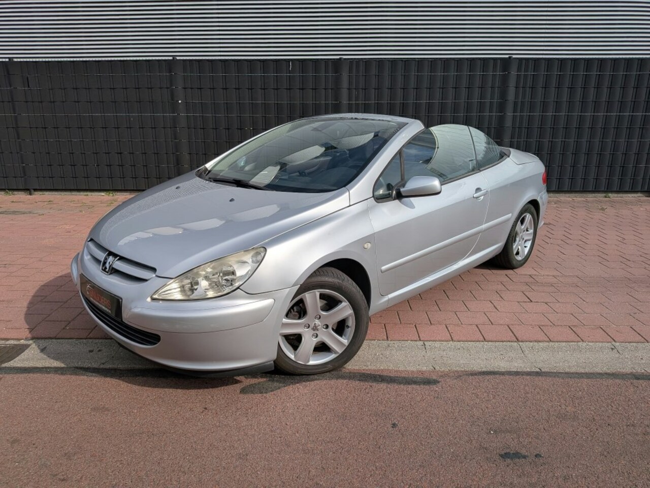Peugeot 307 CC - 2.0-16V Automaat - AutoWereld.nl
