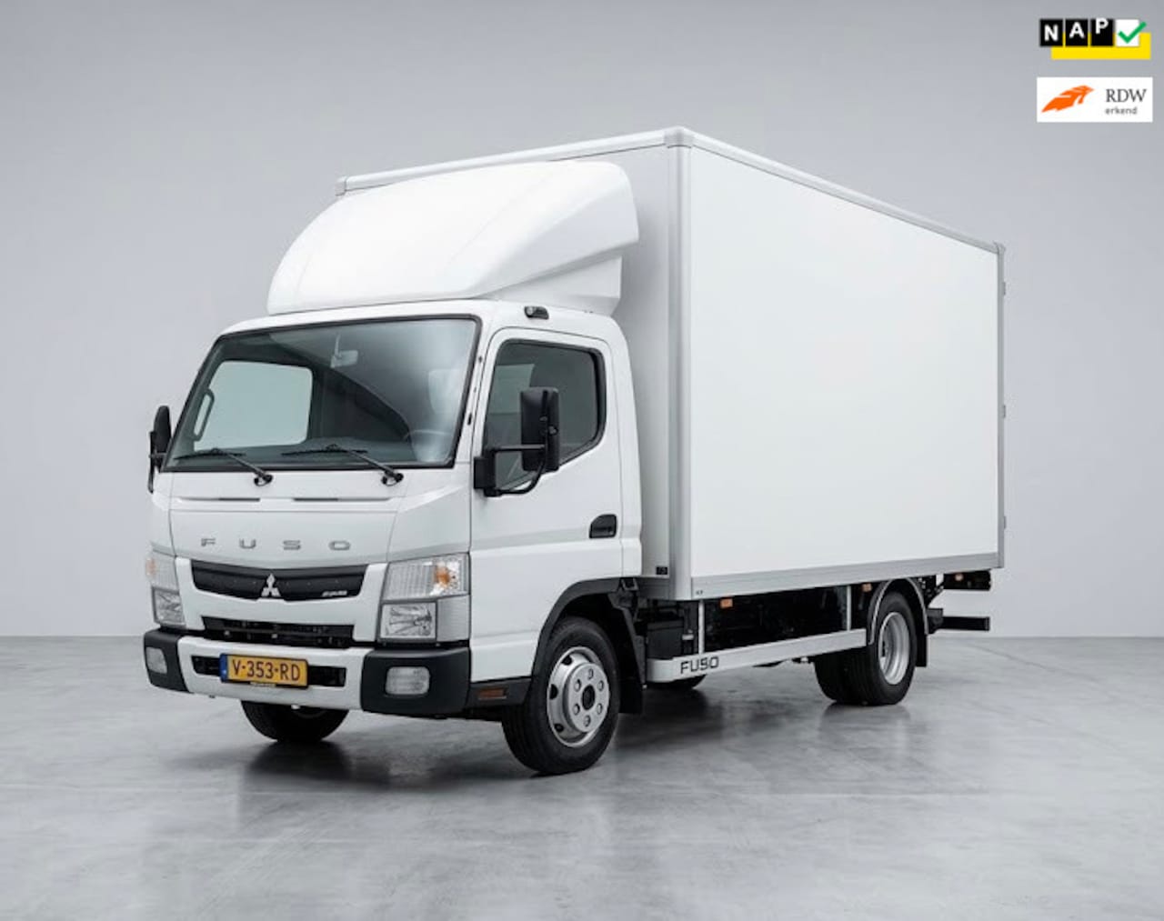 Fuso Canter - 3C15 3.0 DI 340 3C15 3.0 DI 340 - AutoWereld.nl