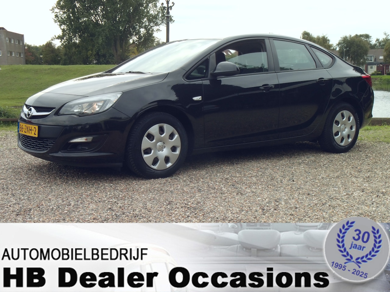 Opel Astra - 1.4 Edition - Airco - Navigatie - AutoWereld.nl