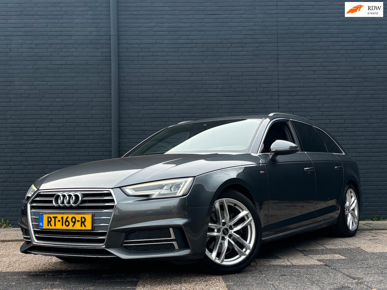 Audi A4 Avant - 1.4 TFSI Sport S-Line | Automaat | Pano | Stoelverwarming - AutoWereld.nl