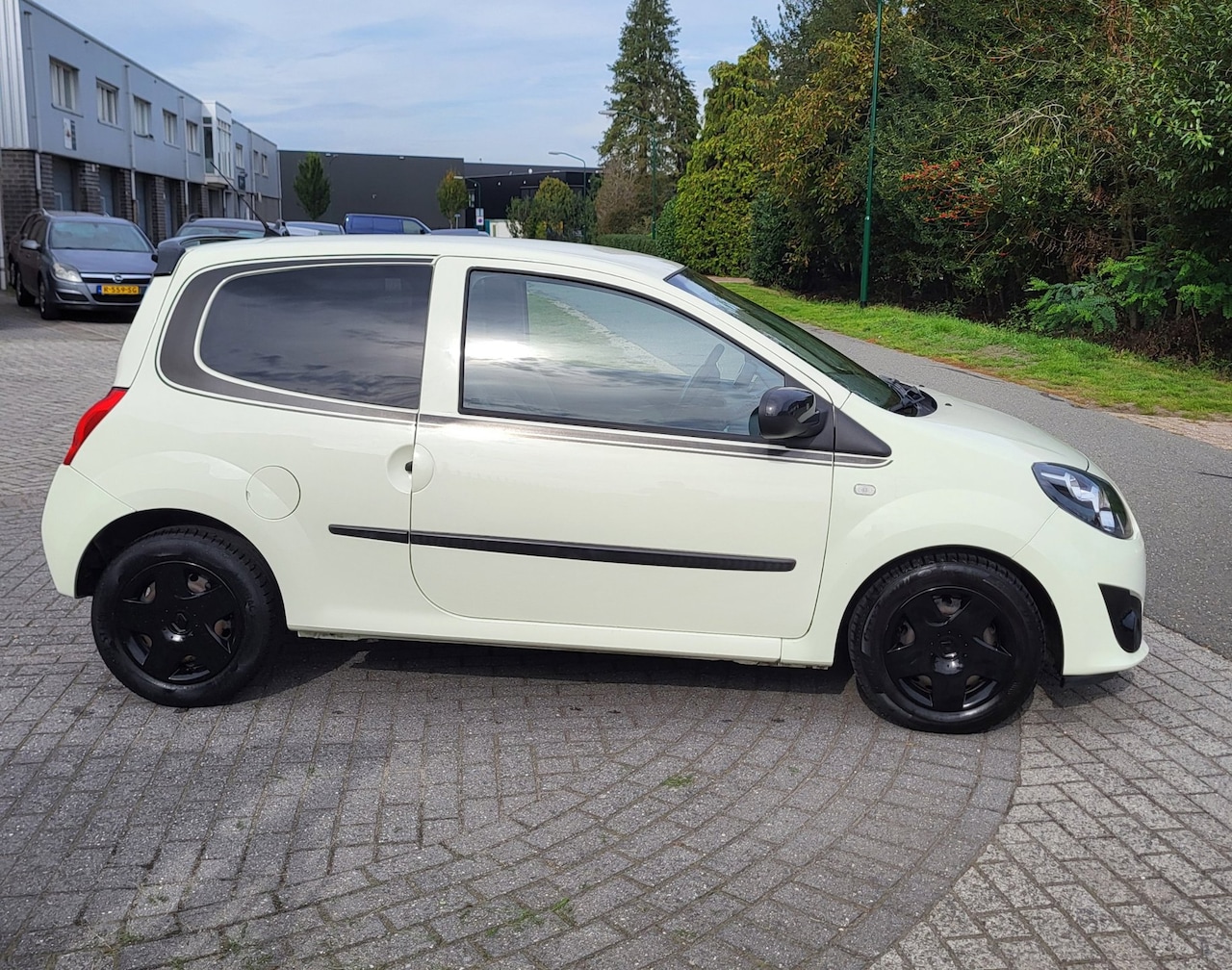 Renault Twingo - 1.2-16V Night & Day ,Airco, Carplay,APK09/27! - AutoWereld.nl