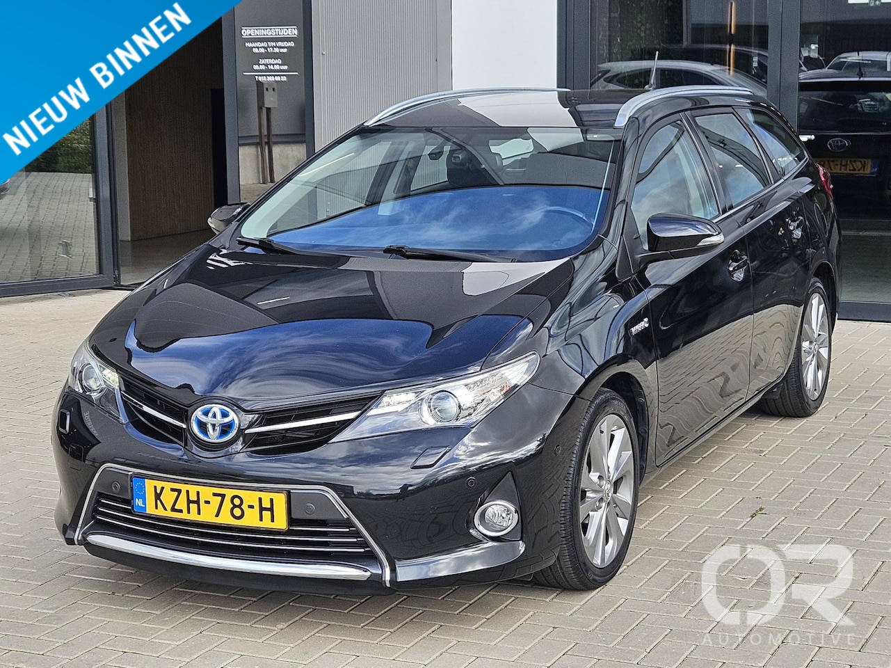 Toyota Auris Touring Sports - 1.8 Hybrid Executive 1e eig Navi Cam Stoelvw - AutoWereld.nl