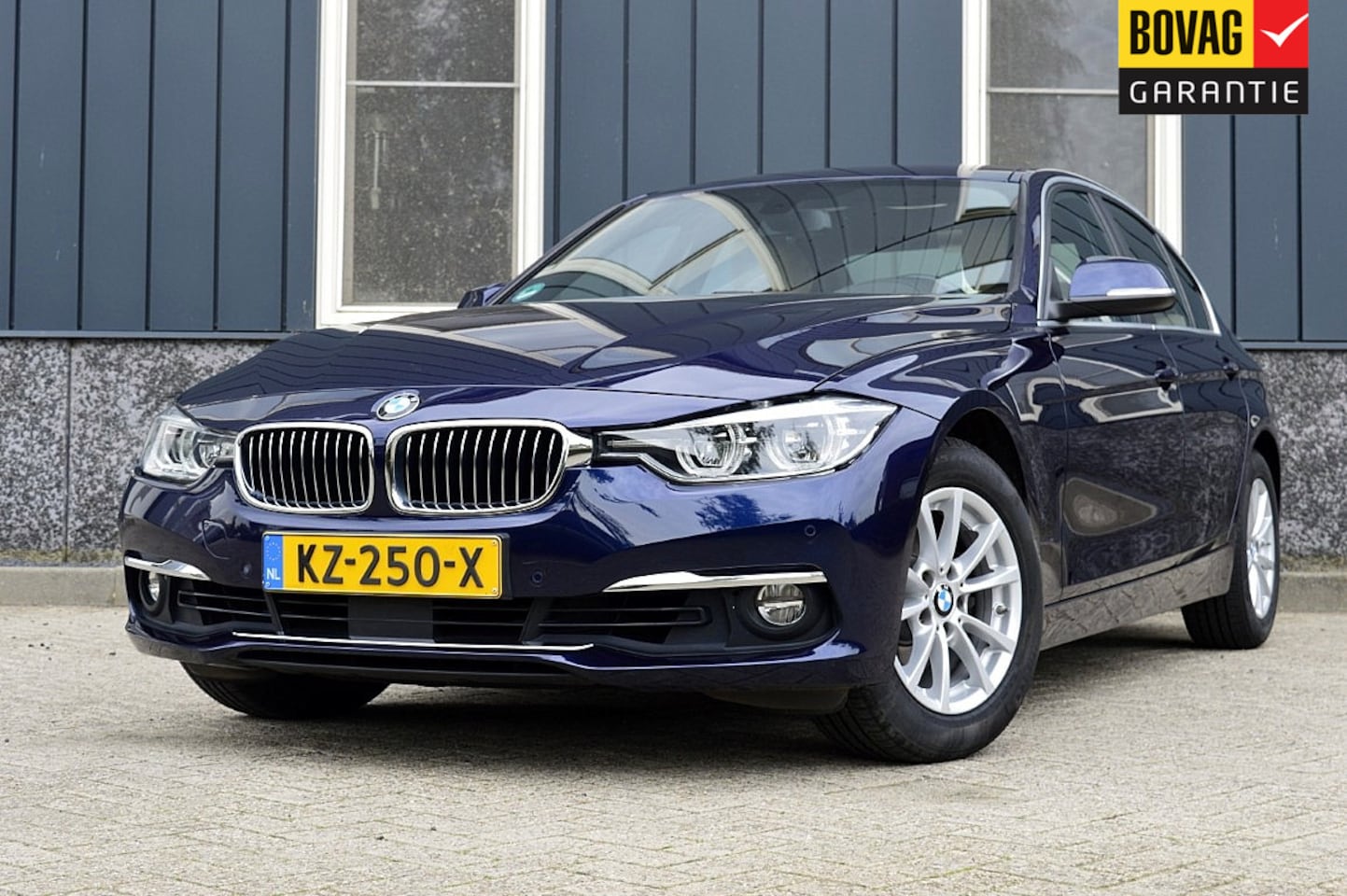 BMW 3-serie - 320i Centennial Executive Rijklaarprijs-Garantie Leder sport interieur Led Navigatie Airco - AutoWereld.nl