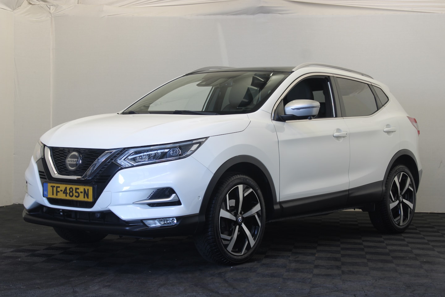 Nissan Qashqai - 1.2 Tekna + |Pano|Stoelverw.| - AutoWereld.nl