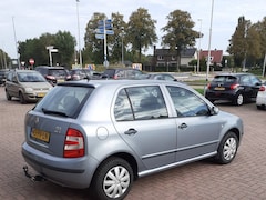 Skoda Fabia - 1.4-16V Ambiente Cruise control