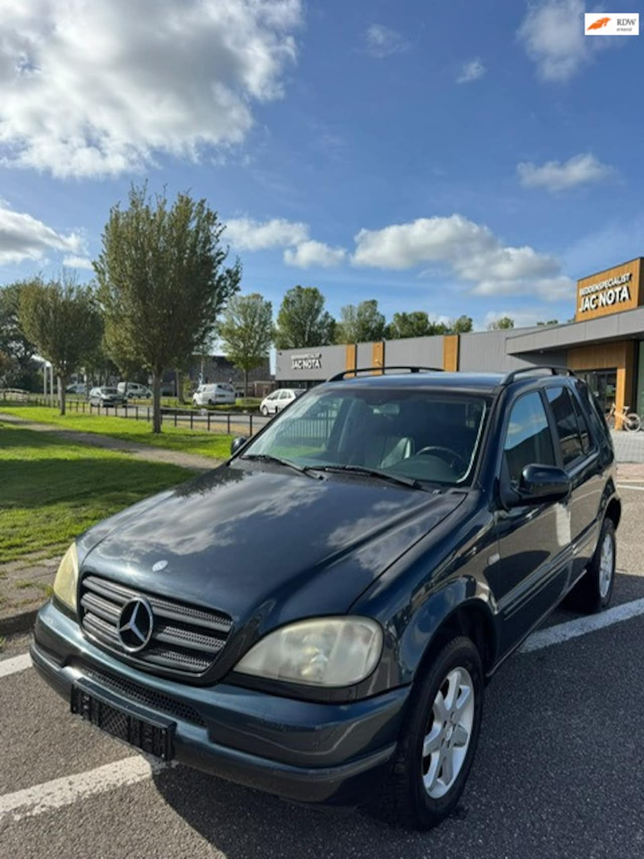 Mercedes-Benz M-klasse - ML 320 (GRIJS KENTEKEN) Airco Electric pakket LMV 17 Cruise Control HANDELSPRIJS! - AutoWereld.nl
