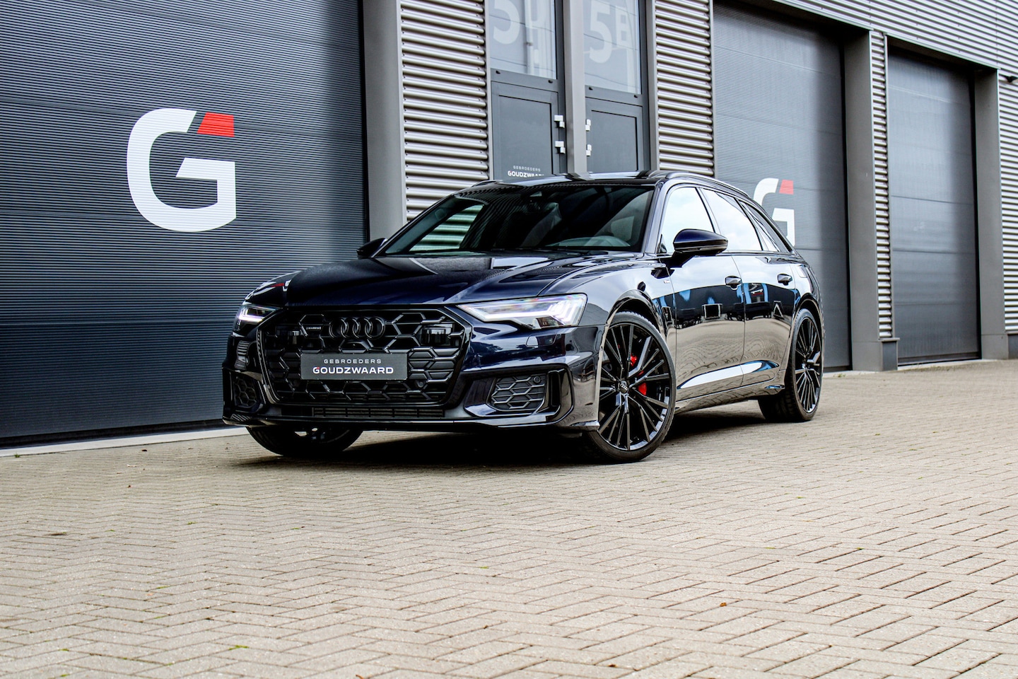 Audi A6 Avant - 55 TFSI e quattro Competition | Pano | Sportstoelen | HUD | B&O | Top View Camera | Trekha - AutoWereld.nl
