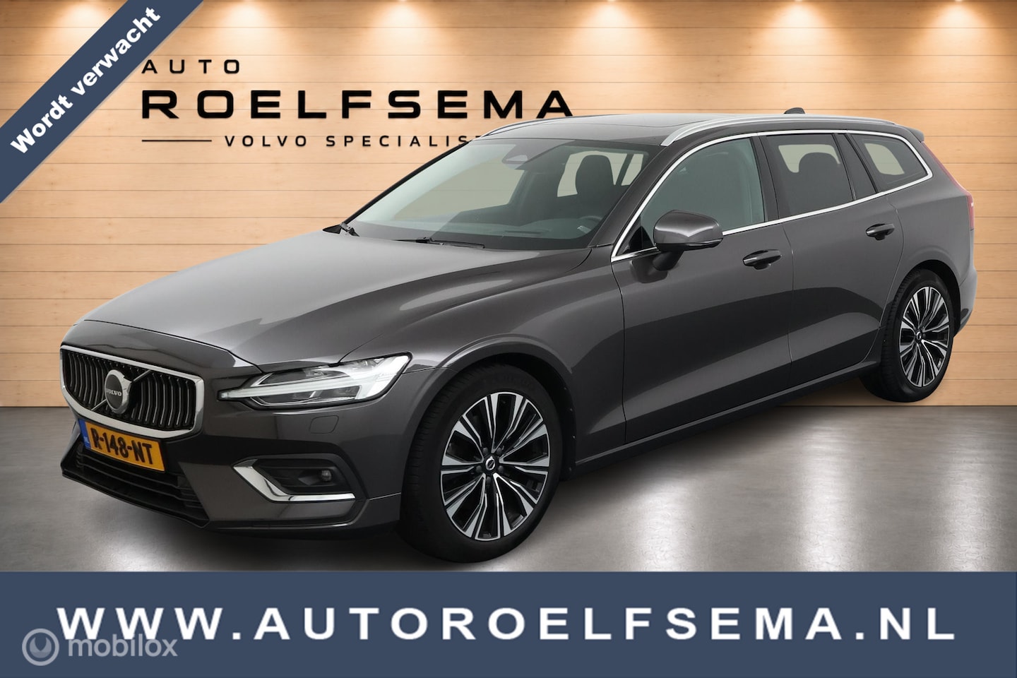 Volvo V60 - 2.0 B4 Ultimate Bright | Trekhaak | HUD | Harman Kardon | Panoramadak | Adaptieve Cruise | - AutoWereld.nl