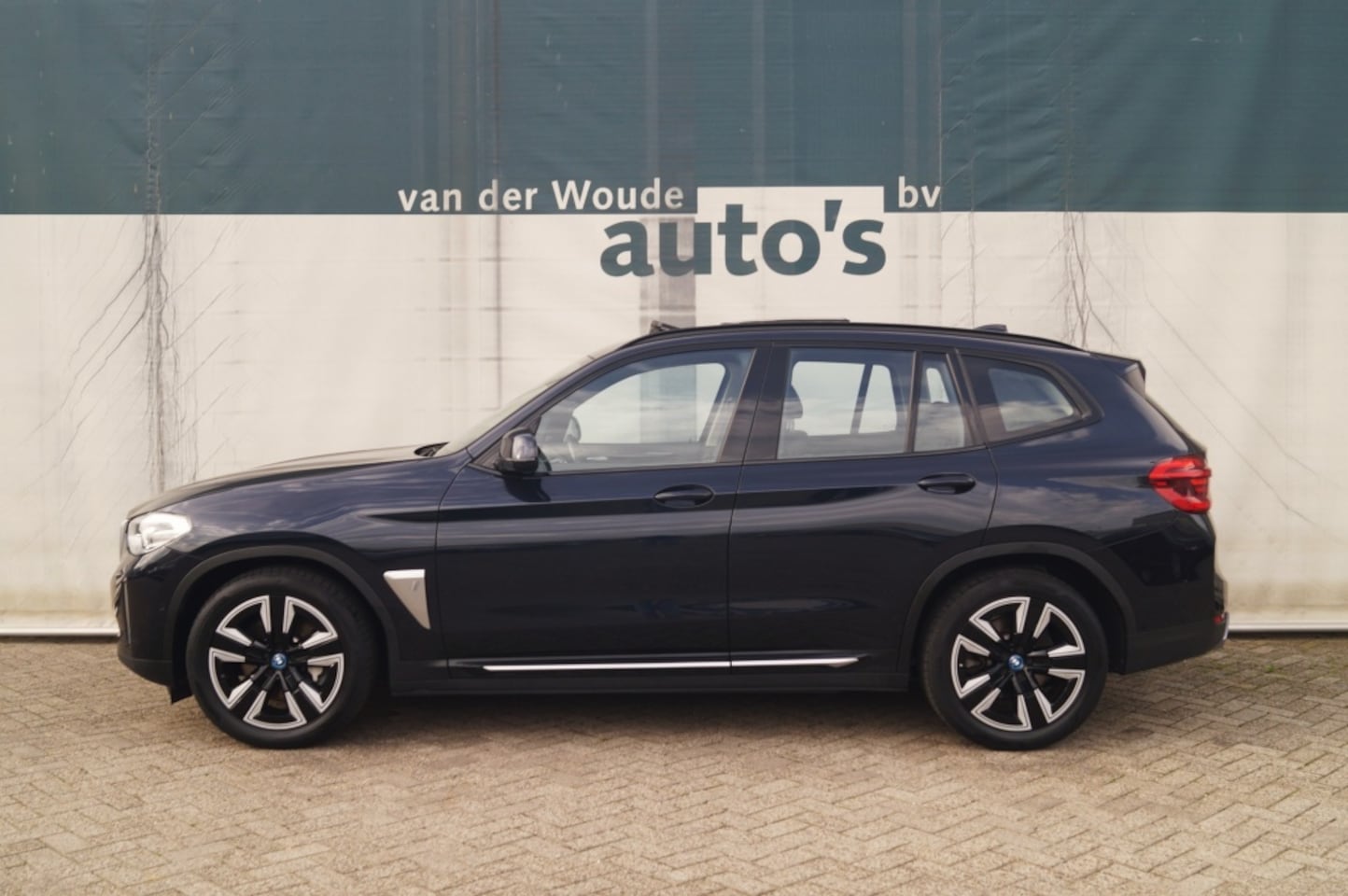BMW iX3 - Executive 80 kWh -SOH95%-PANO-LEER-CAM-NAVI- - AutoWereld.nl