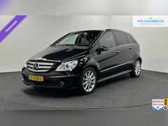 Mercedes-Benz B-klasse - 200 CARPLAY NAVIGATIE CRUISE LM STOELVERWARMING