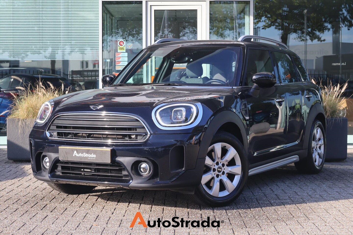 MINI Countryman - Mini (f60) 1.5 Cooper Business 136pk | Automaat | Camera | Navi | Cruise | Climate | Stoel - AutoWereld.nl