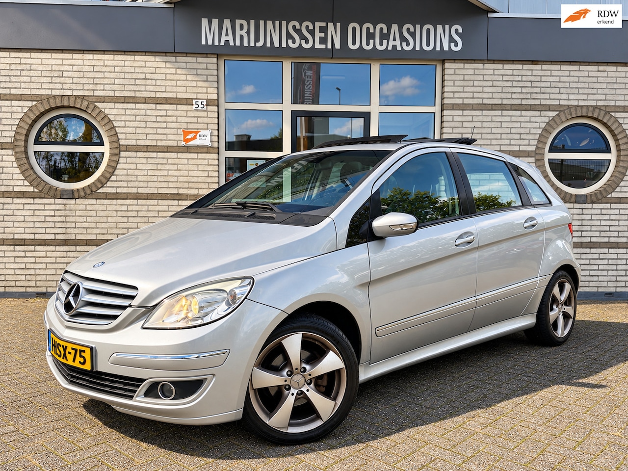 Mercedes-Benz B-klasse - 150 |Pano|Trekhaak|Airco| - AutoWereld.nl
