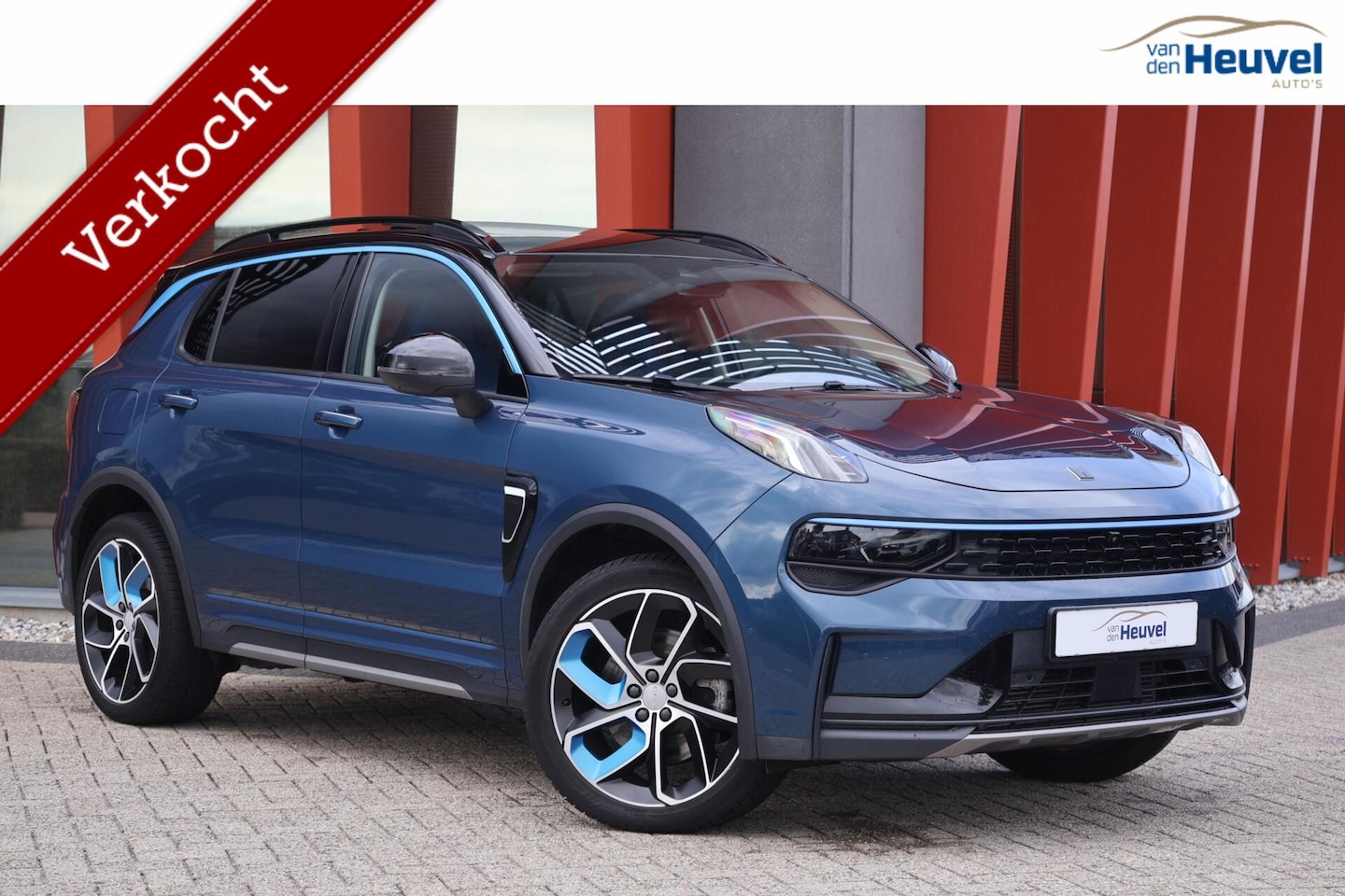 Lynk & Co 01 - 1.5 Plug-in Hybrid | Stoelverwarming | Trekhaak | 360° Camera | Panoramadak | BLIS | Keyle - AutoWereld.nl