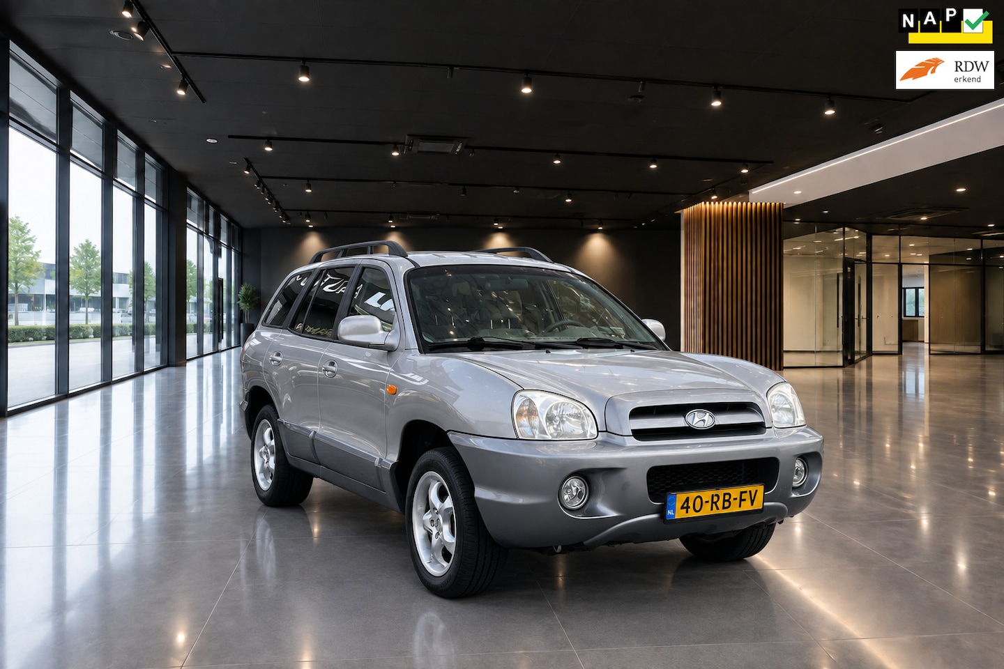 Hyundai Santa Fe - 2.0i-16V MOTION KLIMA SCHUIFDAK - AutoWereld.nl
