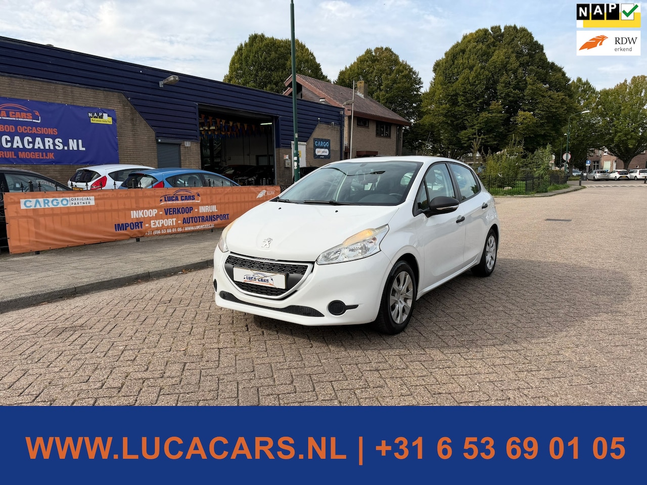 Peugeot 208 - 1.2 VTi Access AIRCO TREKHAAK NIEUWE APK! - AutoWereld.nl