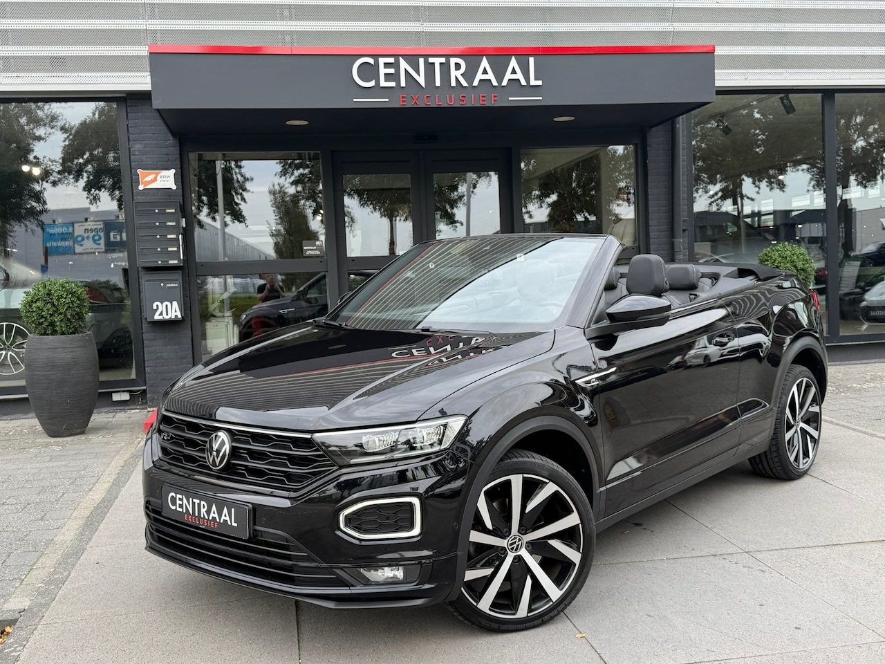Volkswagen T-Roc Cabrio - 1.5 TSI R-Line ACC|Carplay|Camera|Virtual-cockpit|150PK|DSG - AutoWereld.nl