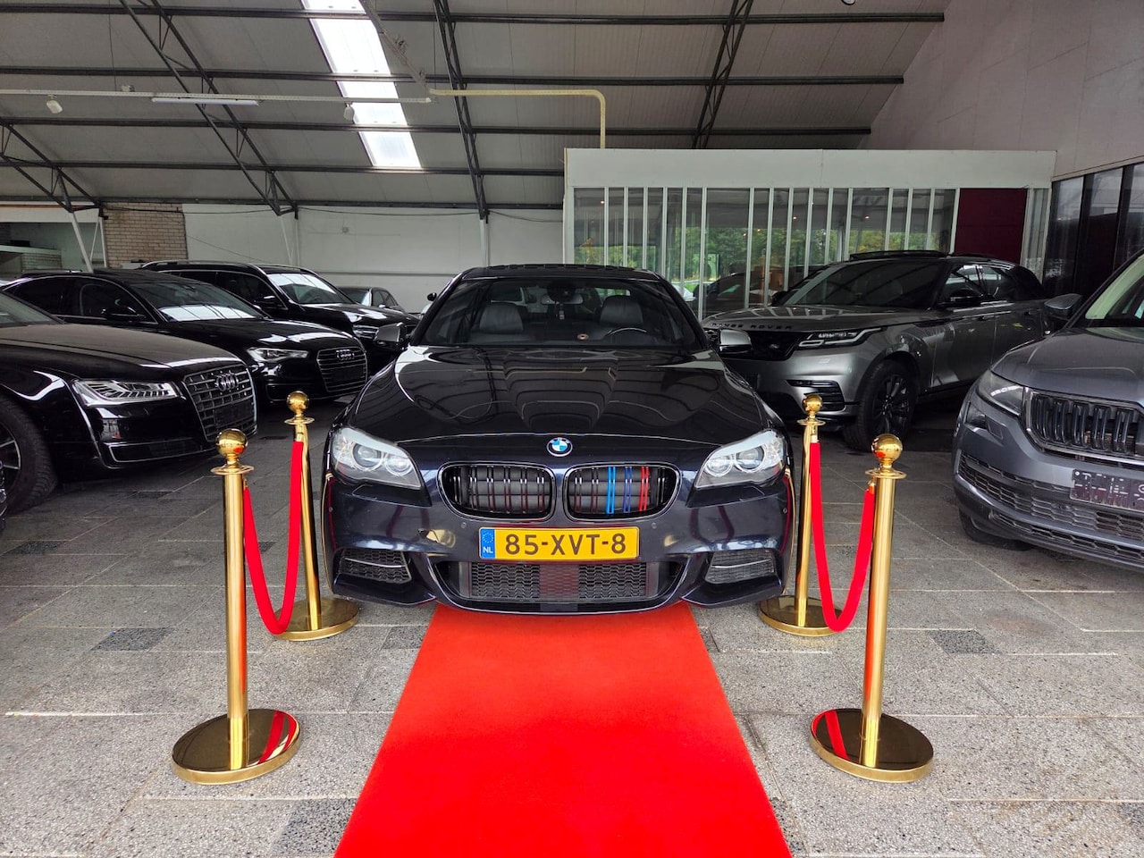 BMW 5-serie - M550 Xdrive Individual Schwarz Pakket! - AutoWereld.nl