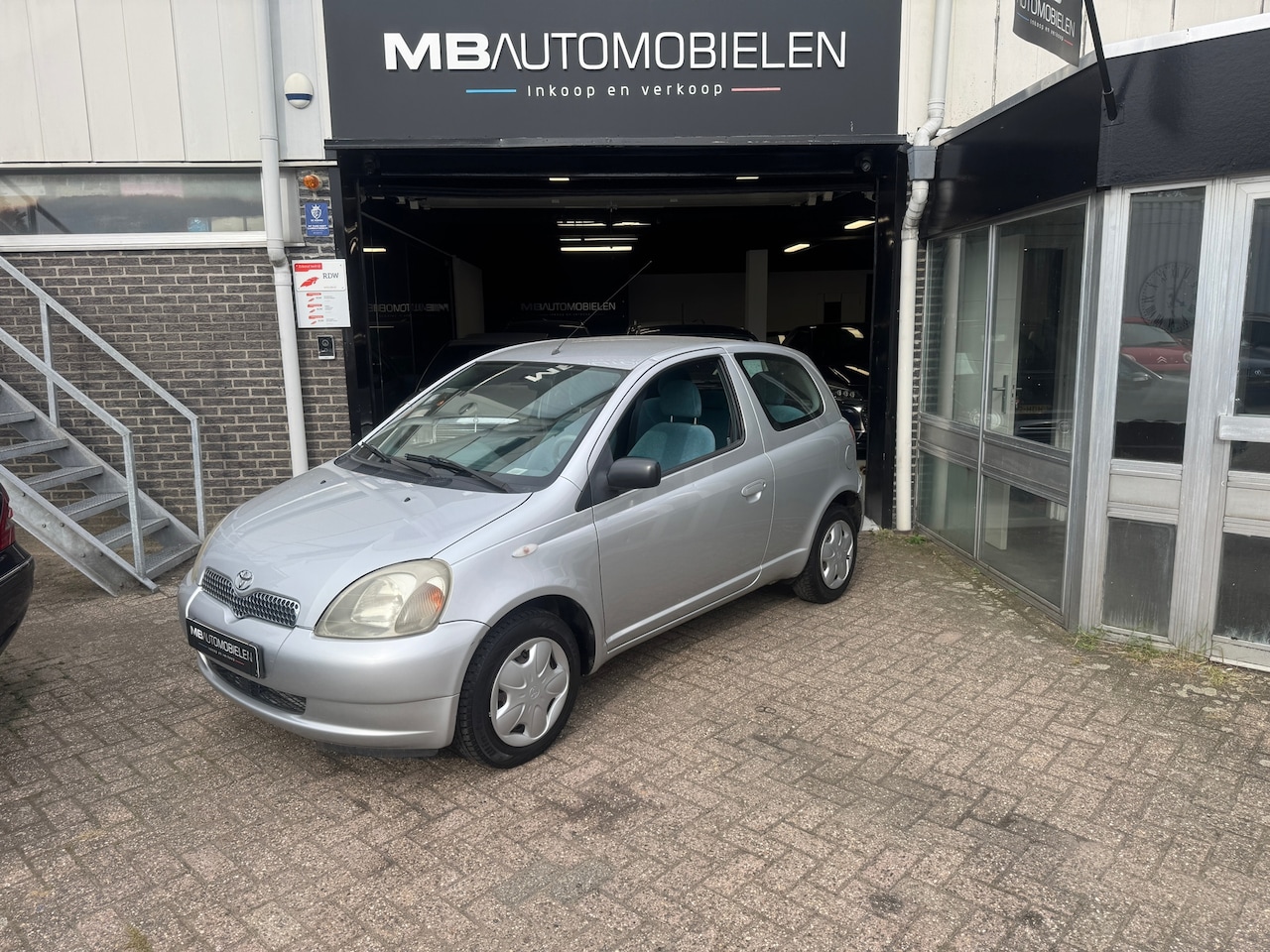 Toyota Yaris - 1.0-16V VVT-i Sol/Semi-Automaat!77DKM!Nap/APK! - AutoWereld.nl