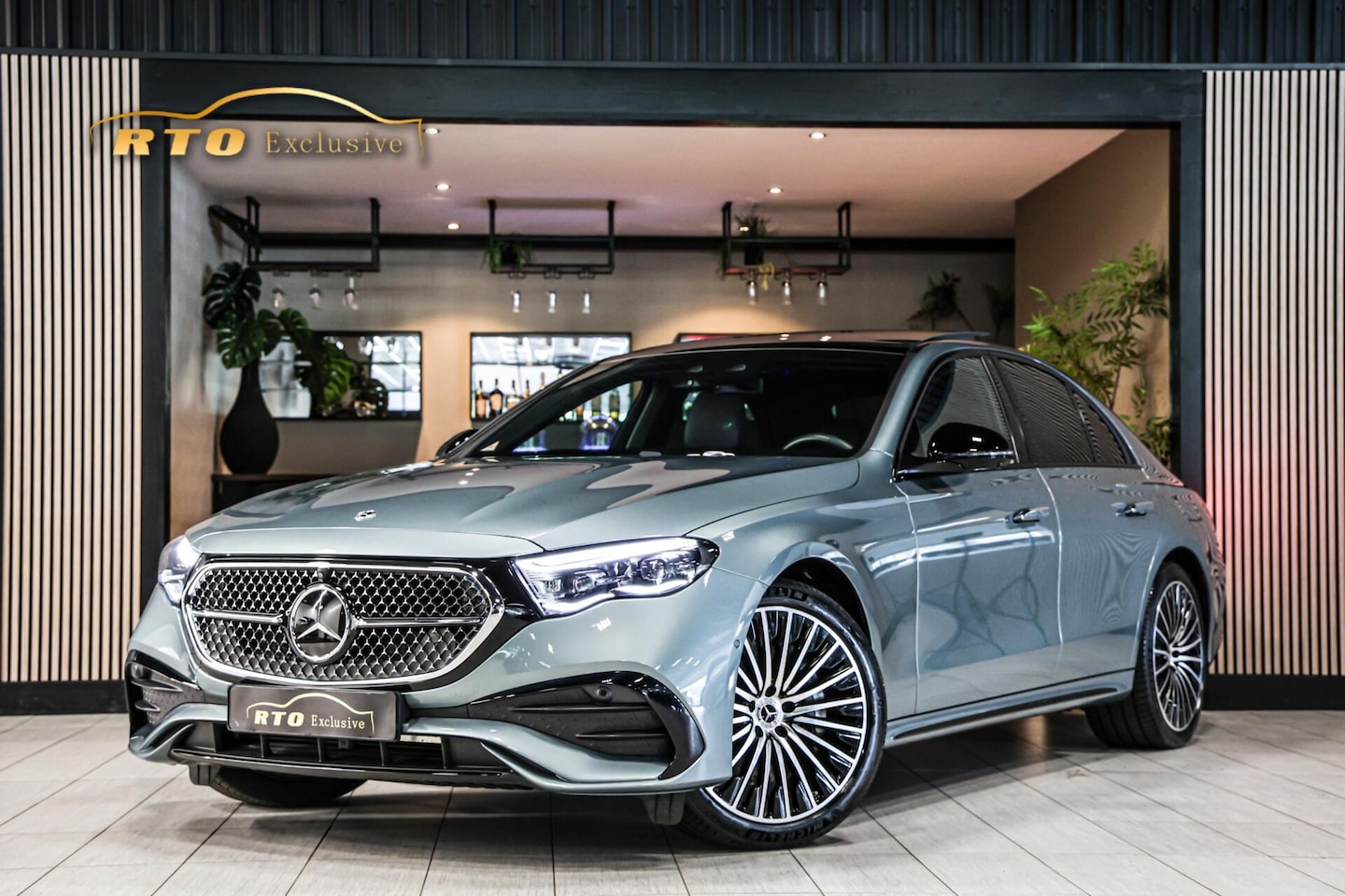 Mercedes-Benz E-klasse - 300 e Sport Edition |360 |Camera|Nightpakket|Keyless - AutoWereld.nl