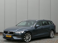 Volvo V60 - 2.0 T4 AUT Momentum 12 MND garantie DAB+ / Trekhaak / Stoelverwarming
