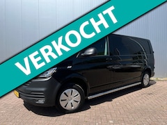 Volkswagen Transporter - 2.0 TDI L2H1 28 Highline | Trekhaak | Sidebars | Parkeersensoren achter | Cruise Control