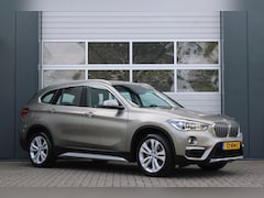 BMW X1 - SDrive20i Orange Edition II Automaat Cruise/Camera/HeadUp/Stoelverwarming/LederMemory/PDC/