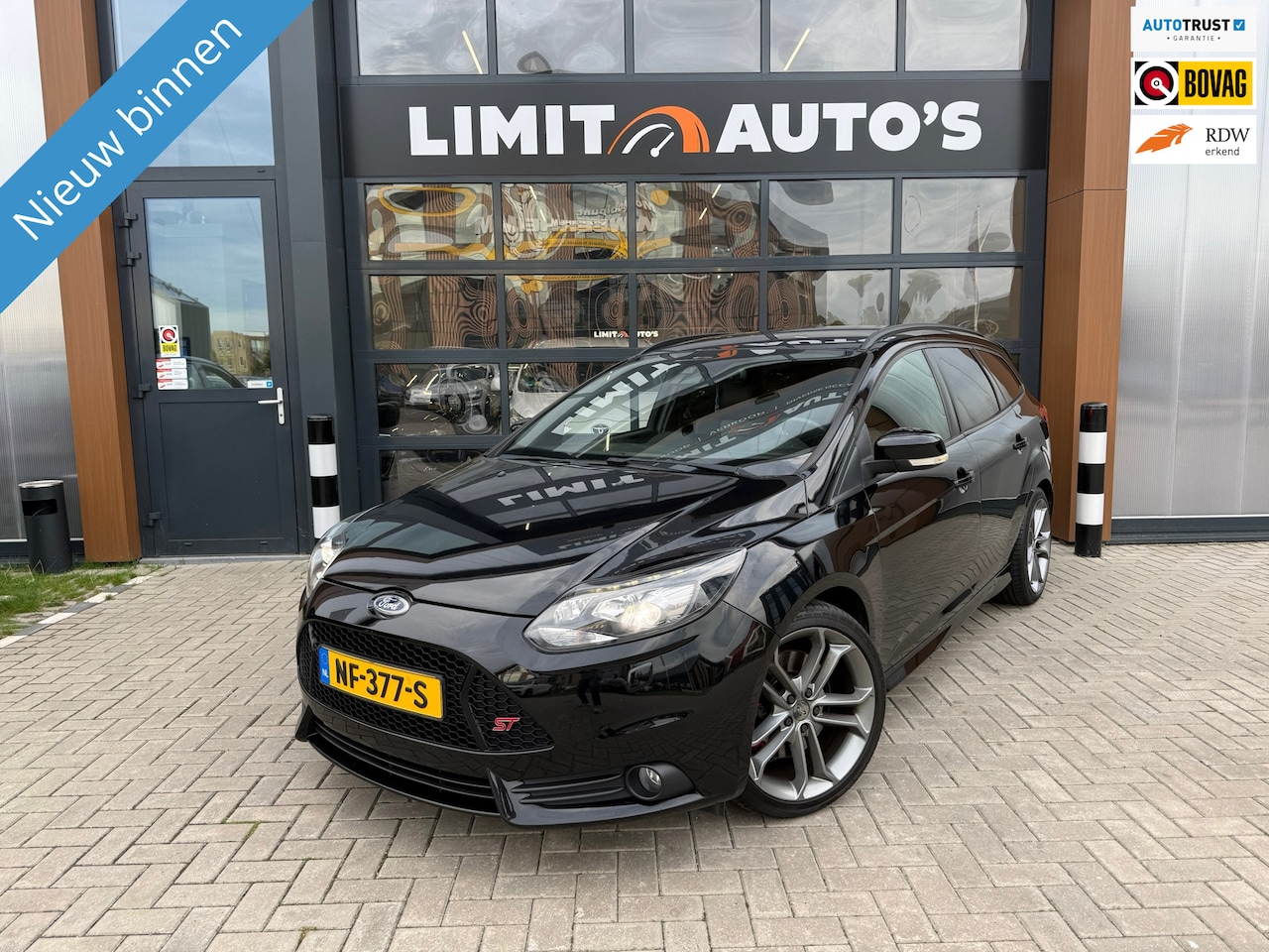 Ford Focus Wagon - 2.0 EcoBoost ST-3 Xenon/Climate/Navi/Camera/Pdc/Cruise/St.verwarming/Apk - AutoWereld.nl