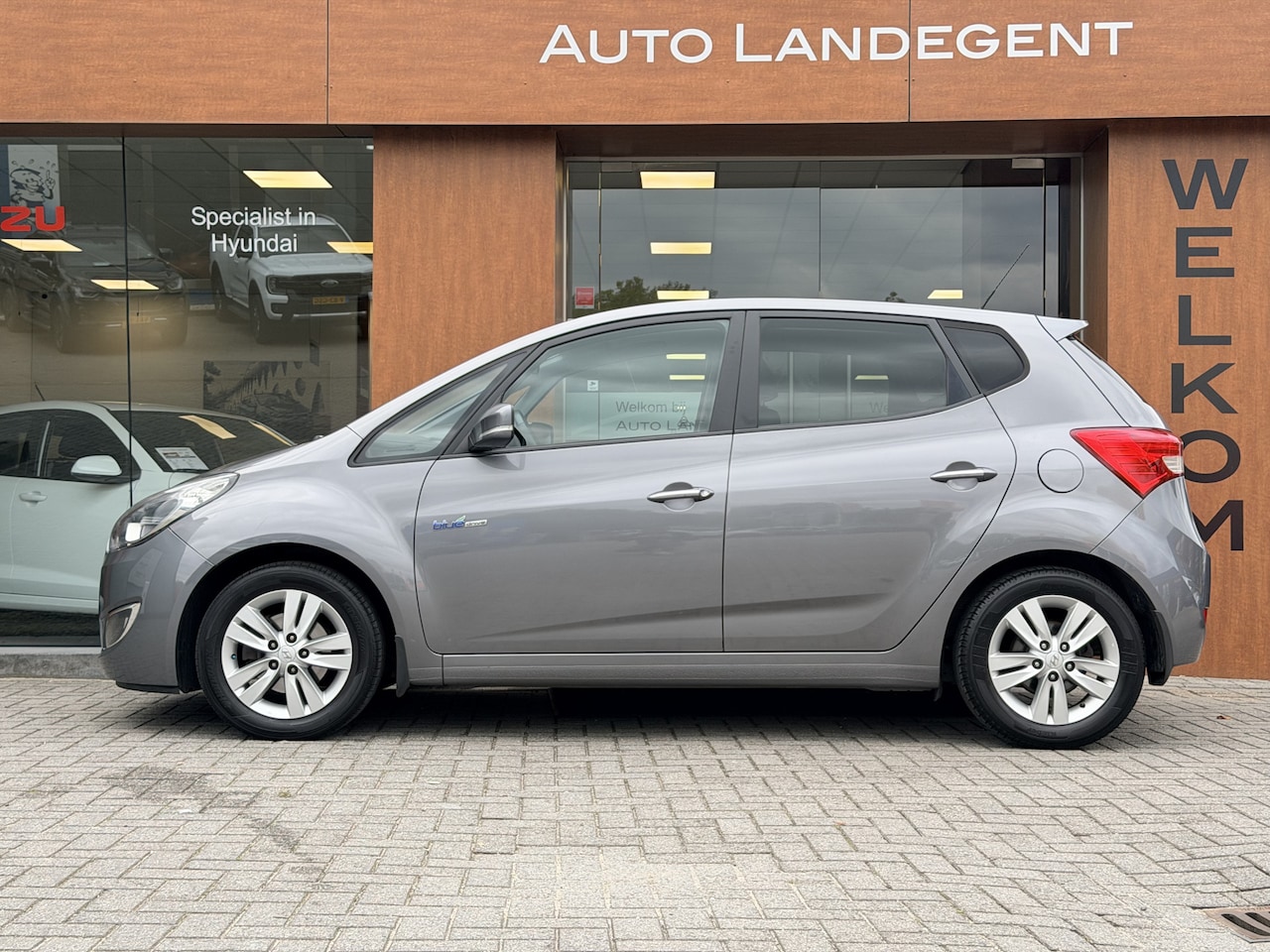 Hyundai ix20 - 1.6i i-Catcher | Camera | Trekhaak | Cruise control | Open dak - AutoWereld.nl