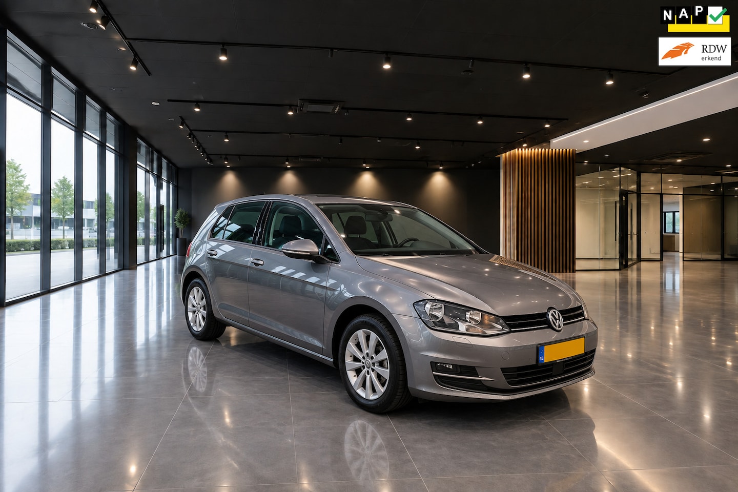 Volkswagen Golf - 1.0 TSI BUSINESS EDITION CONNECTED LED - AutoWereld.nl