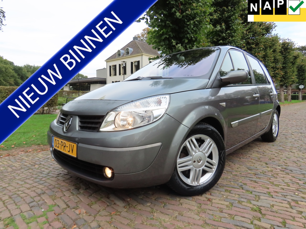 Renault Scénic - 2.0-16V Expression Luxe Automaat Ecc Cruisecontrol Navigatie Leer/Stof Lm Velgen Trekhaak - AutoWereld.nl