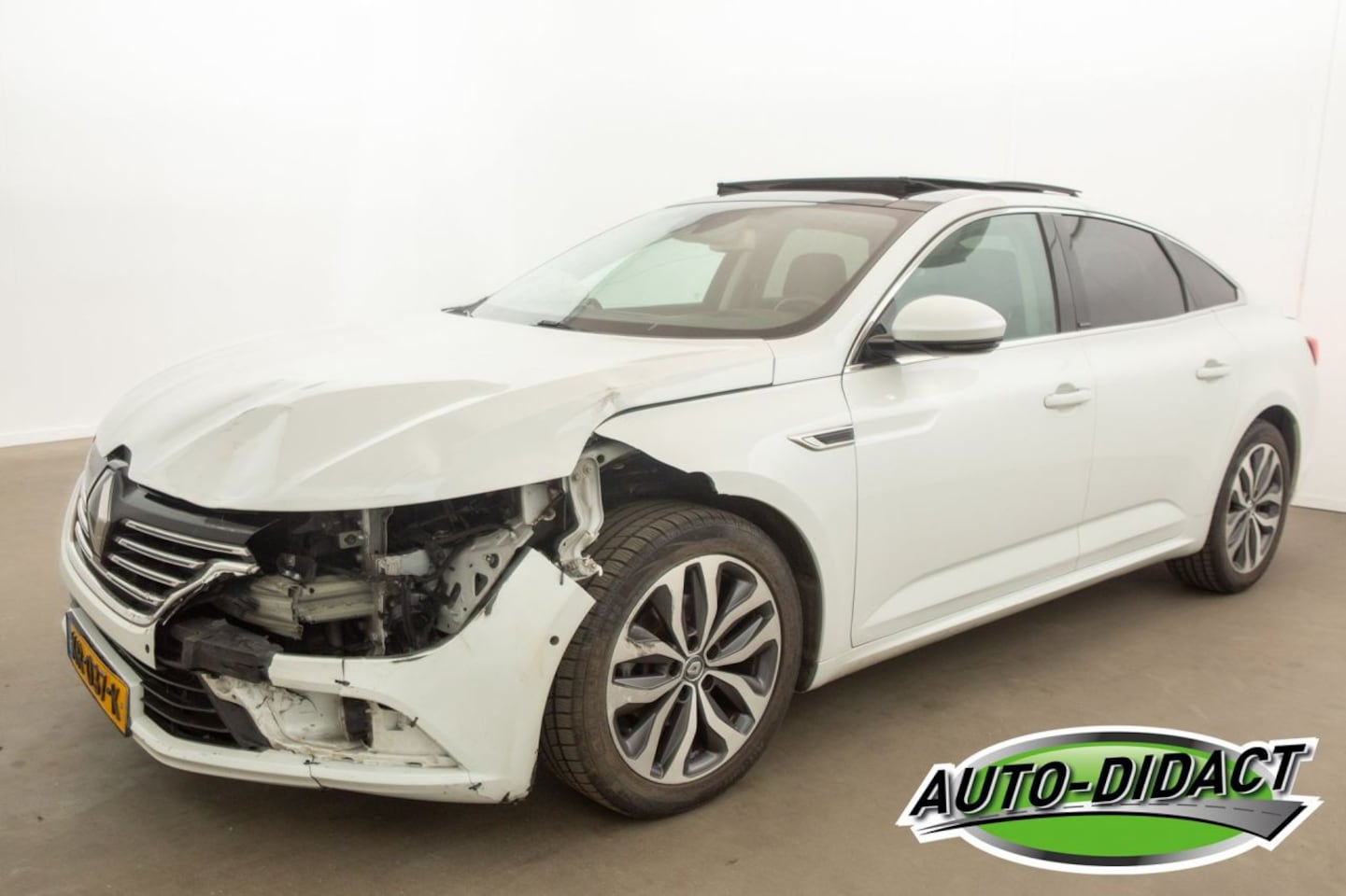 Renault Talisman - 1.6 dCi Open Pano Navi Camera Clima Intens - AutoWereld.nl