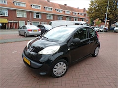 Peugeot 107 - 1.0-12V XR staat op 170.000 km maar heeft in totaal 249.381 km