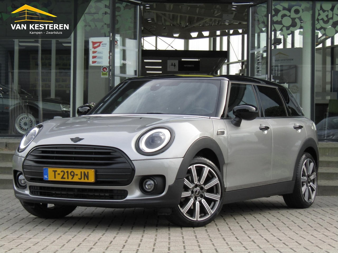 MINI Clubman - Mini (f54) 1.5 136pk Aut Cooper Mini Yours / Navigatie / Camera / Vol Leder / NL Auto / de - AutoWereld.nl