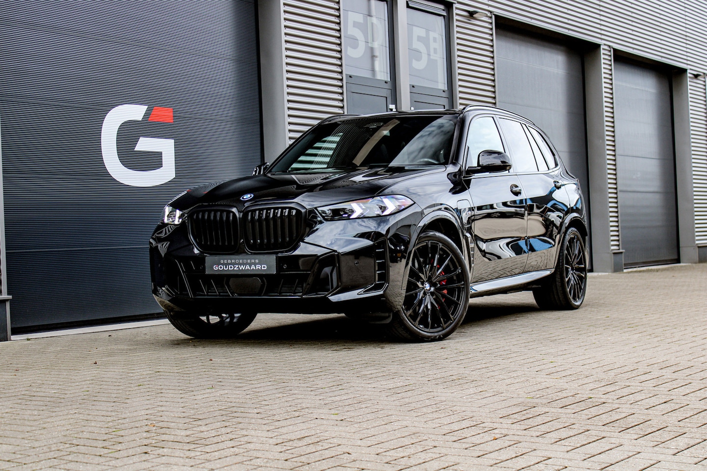 BMW X5 - XDrive50e M-Sport | Panoramadak | Softclose | Harman Kardon | Stoelventilatie | Trekhaak e - AutoWereld.nl