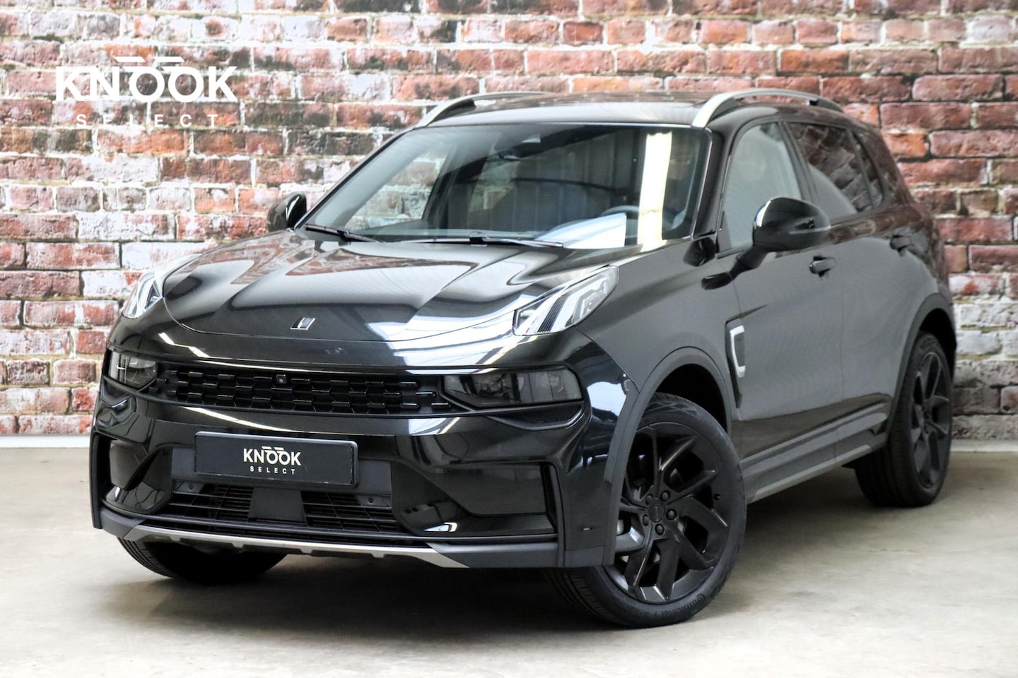 Lynk & Co 01 - 1.5 Automaat / Zwarte Hemelbekleding / Panoramadak / LED koplampen / Lichtmetalen velgen 2 - AutoWereld.nl