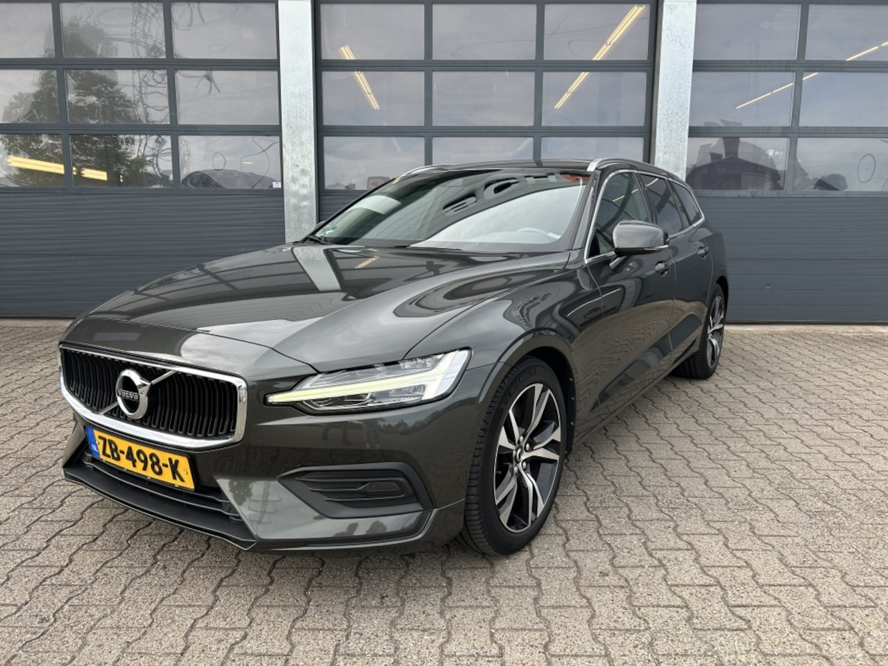 Volvo V60 - T5 250pk Geartronic Momentum - AutoWereld.nl