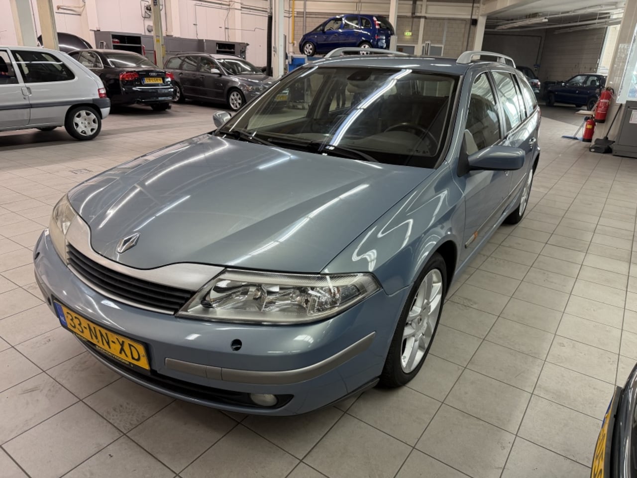 Renault Laguna Grand Tour - 2.0-16V Privilège 2.0-16V Privilège - AutoWereld.nl