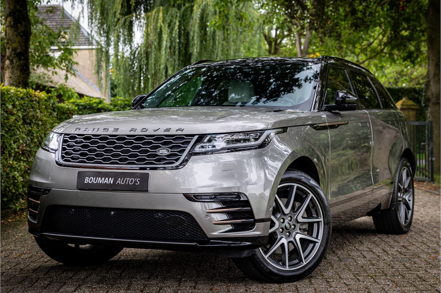 Land Rover Range Rover Velar - 2.0 P400e R-Dynamic HSE Massage Stoelventilatie HUD Meridian Surround - AutoWereld.nl