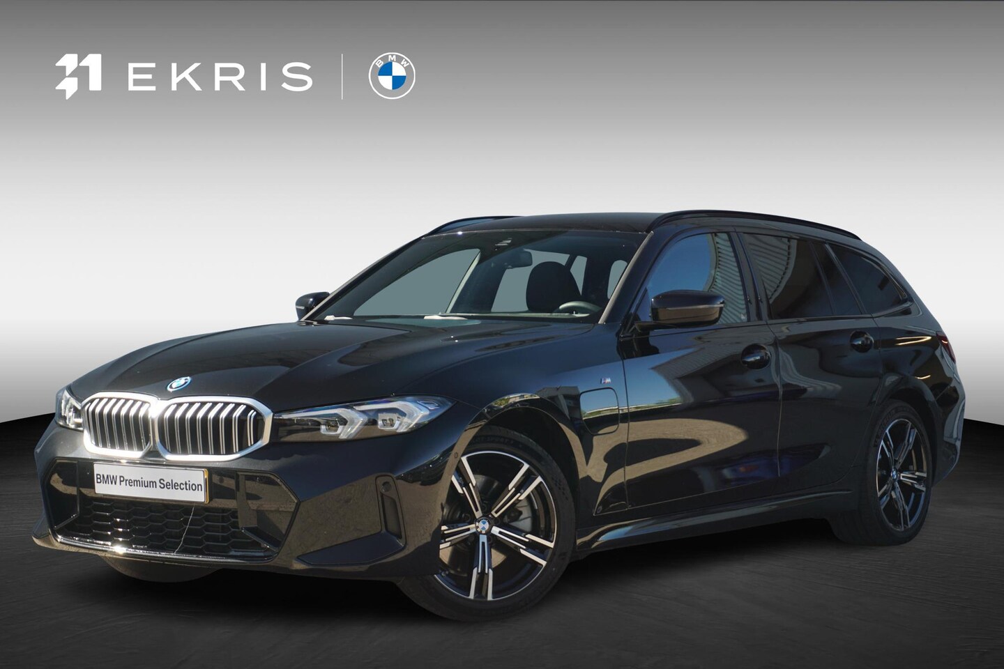 BMW 3-serie Touring - 330e M Sport | Trekhaak / HIFI / Comfort Pak / Dodehoek Detectie / Stuurwielverwarming / 1 - AutoWereld.nl