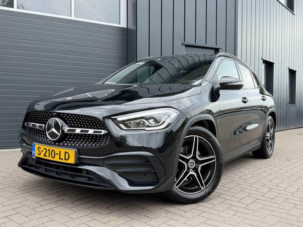 Mercedes-Benz GLA-Klasse - 200 AMG Line Pano*Camera Nieuwstaat ✅ - AutoWereld.nl