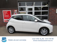 Toyota Aygo - 1.0 VVT-i x-wave - Automaat- lichtmetalen velgen en telefoon navi