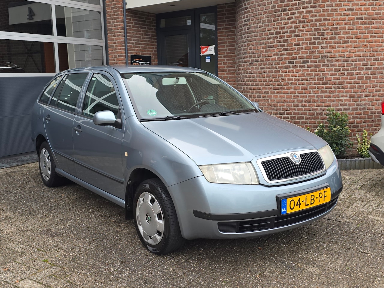 Skoda Fabia Combi - 1.4-16V Comfort Airco |Trekhaak |Apk-Nieuw - AutoWereld.nl
